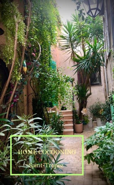 Petite Maison Mitoyenne Au Coeur De Saint Tropez Esterno foto